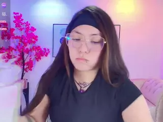 IssaReel's Live Sex Cam Show