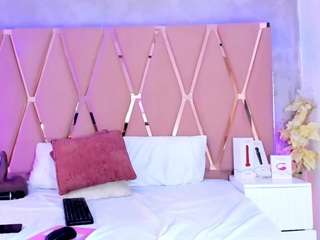 mady-jamess1 Live Webcam on CamSoda