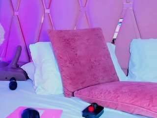 mady-jamess1 Live Webcam on CamSoda