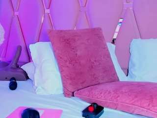 mady-jamess1 Live Webcam on CamSoda