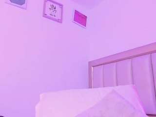 mady-jamess1 Live Webcam on CamSoda