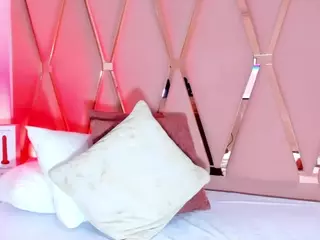 Mady James's Live Sex Cam Show