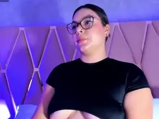 Mady James's Live Sex Cam Show