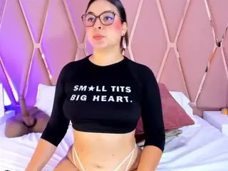 Mady James's Live Sex Cam Show