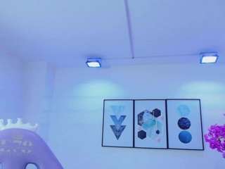 Live cam show with TamaraGrays
