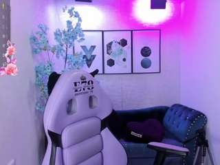 Live cam show with TamaraGrays