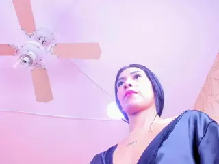 SophieLaurents's Live Sex Cam Show