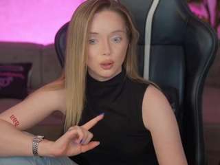 le modèle cassy054 est en webcam porno dans un show sur le site camsoda, il possède les tags suivants: blowjob,blue eyes,fingering,flashing,full nudity,teen 18,young adult,blonde hair,curvy,hd,small tits