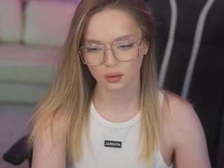 cassy054's CamSoda show and profile