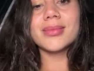 Live webcam model imrebecca on Soda Cams