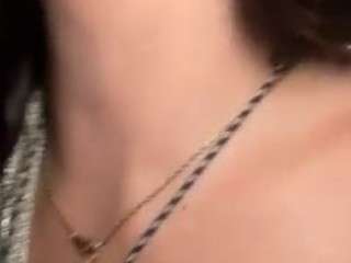 Ce modèle est en direct maintenant. imrebecca