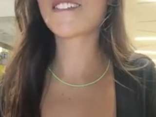Imrebecca's cam show statistics and live stream