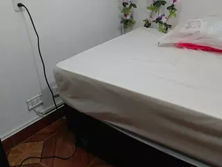 alaska-95's Live Sex Cam Show