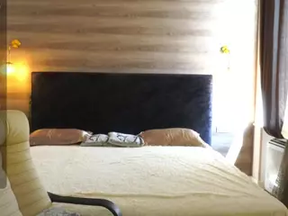 BlackXCrystal's Live Sex Cam Show