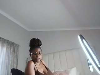 Bustygoddess32