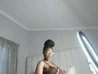 Bustygoddess32