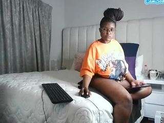 Bustygoddess32