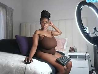 Bustygoddess32