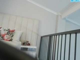 bustygoddess32 webcam