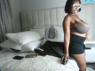 Bustygoddess32