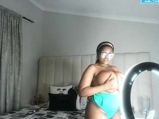Bustygoddess32