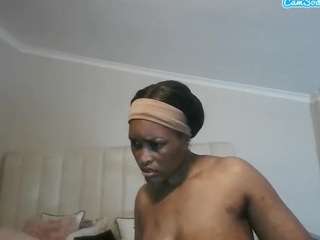 Live webcam model bustygoddess32 on Soda Cams