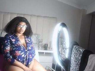 bustygoddess32