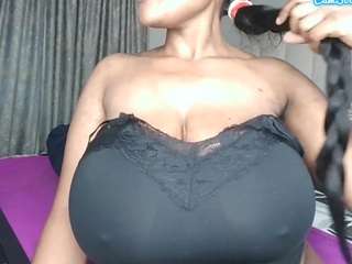 bustygoddess32