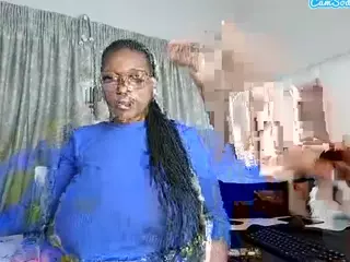 Bustygoddess32's Live Sex Cam Show