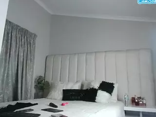 Bustygoddess32's Live Sex Cam Show