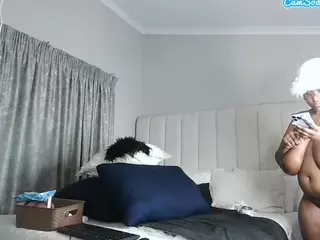 Bustygoddess32's Live Sex Cam Show