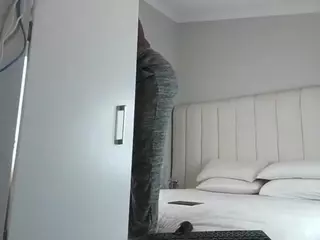 Bustygoddess32's Live Sex Cam Show