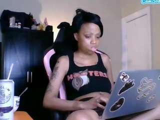iamtokyolee live webcam show