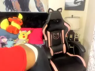 KITTIEFRECKLES's Live Sex Cam Show