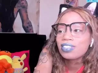 KITTIEFRECKLES's Live Sex Cam Show