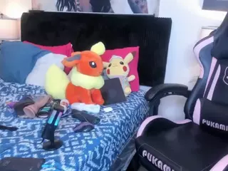 KITTIEFRECKLES's Live Sex Cam Show