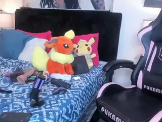 KITTIEFRECKLES's Live Sex Cam Show