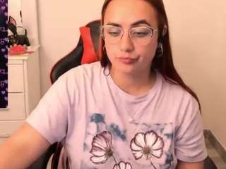 maryluna95's CamSoda show and profile