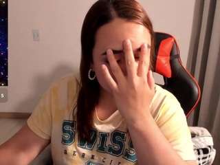 maryluna95's CamSoda show and profile