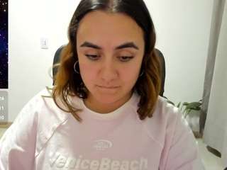 Dulce Maria live cam preview