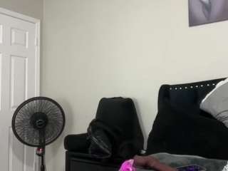 bigbootylatina718 webcam