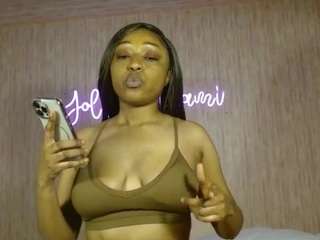 Live webcam model jollymami on Soda Cams