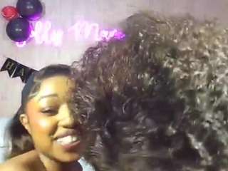 JollyMami live cam