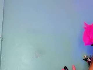 lovely-nicki Live Webcam on CamSoda