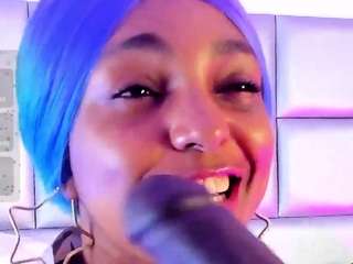 lovely-nicki webcam