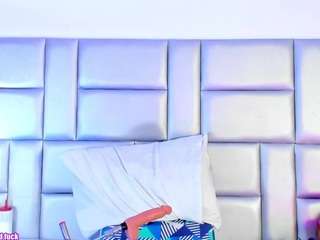 lovely-nicki webcam
