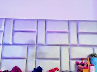 lovely-nicki's CamSoda show and profile