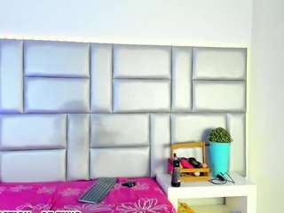 le modèle lovely-nicki est en webcam porno dans un show sur le site camsoda, il possède les tags suivants: amateur,orgasm,latin,latina,lovense,lush,mature,milf,morena,natural,oil,ride,anal,role play,roleplay,sex toys,shaved pussy,spank,squirter,striptease