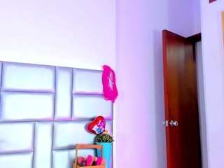 lovely-nicki