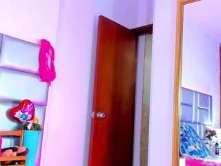 lovely-nicki Sex Cam Show